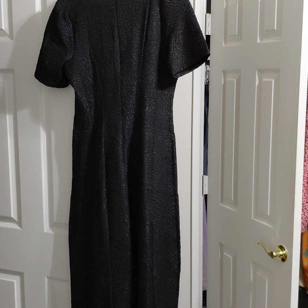 SHEIN Textured Black Midi Dress - Picture 4 of 4